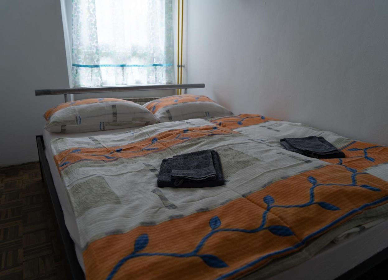 Free Parking 2 Bedroom Apartment Ізола Екстер'єр фото