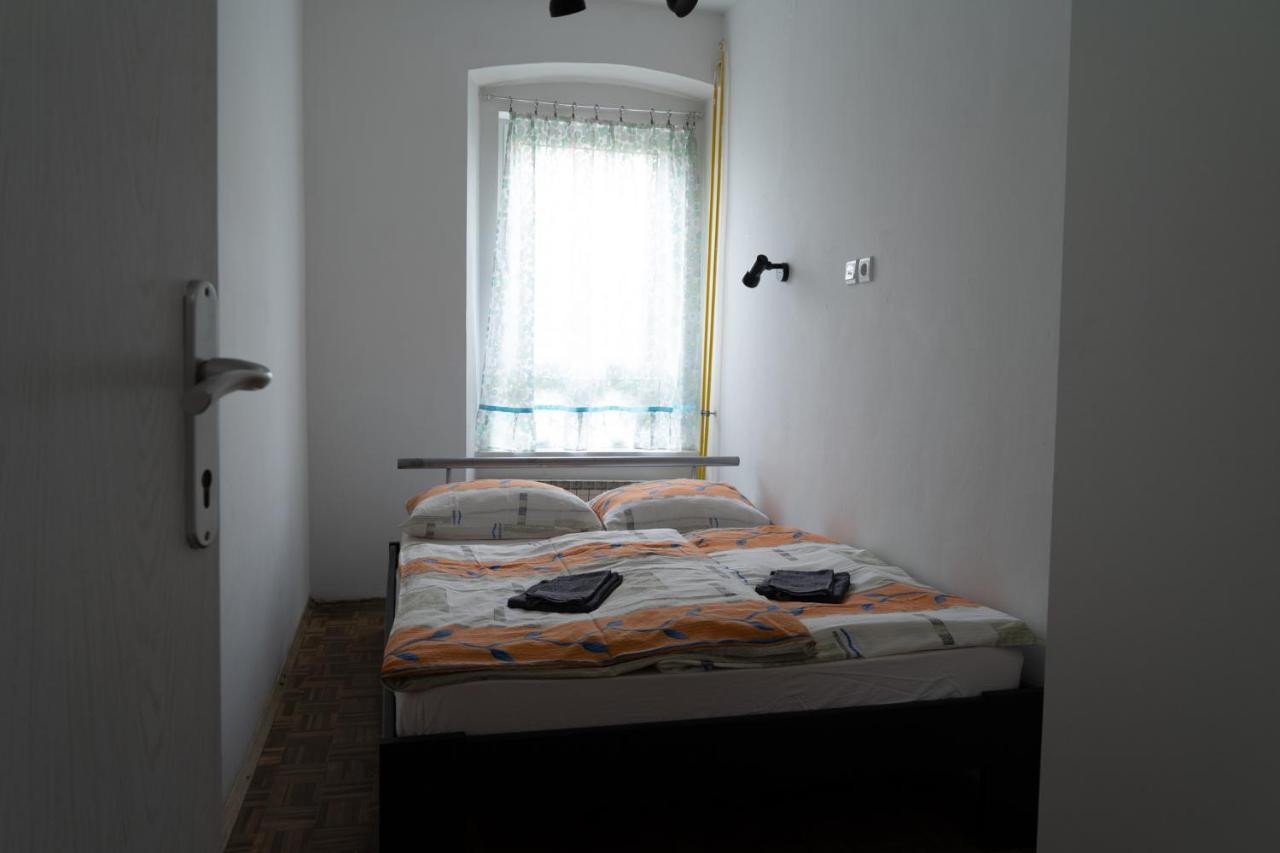 Free Parking 2 Bedroom Apartment Ізола Екстер'єр фото