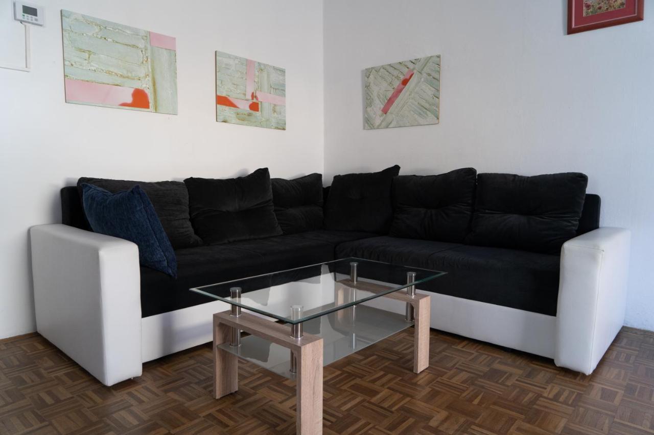 Free Parking 2 Bedroom Apartment Ізола Екстер'єр фото