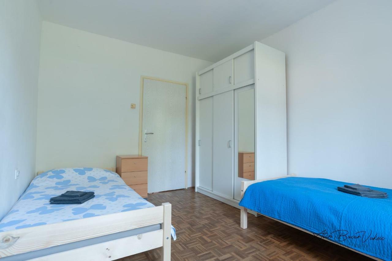 Free Parking 2 Bedroom Apartment Ізола Екстер'єр фото